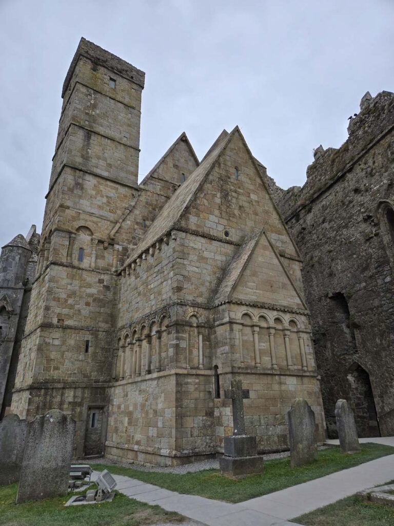 Ruta por Irlanda en coche - Rock of Cashel