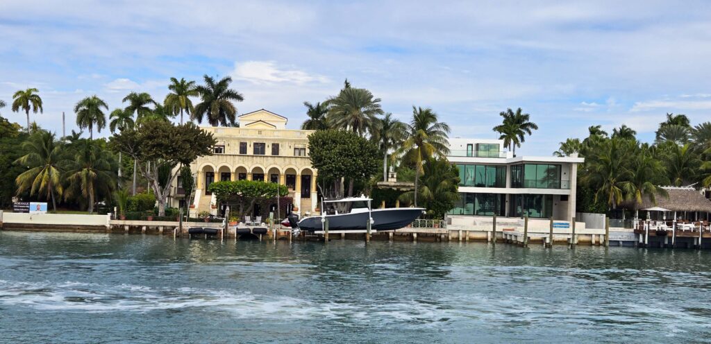 excursion barco Miami casas famosos bahía